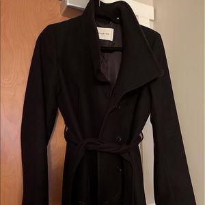 Aritzia Babaton The CONNOR Coat. Black. Size M.